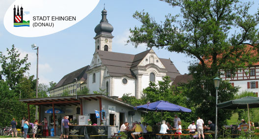 Gemütlicher Treff in Ehingen am Groggensee unterhalb der Konviktskirche 